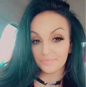 Meet your Posher, Angie